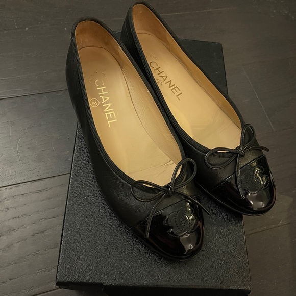 CHANEL Shoes - Authentic Chanel black leather ballet flat shoe women size 36